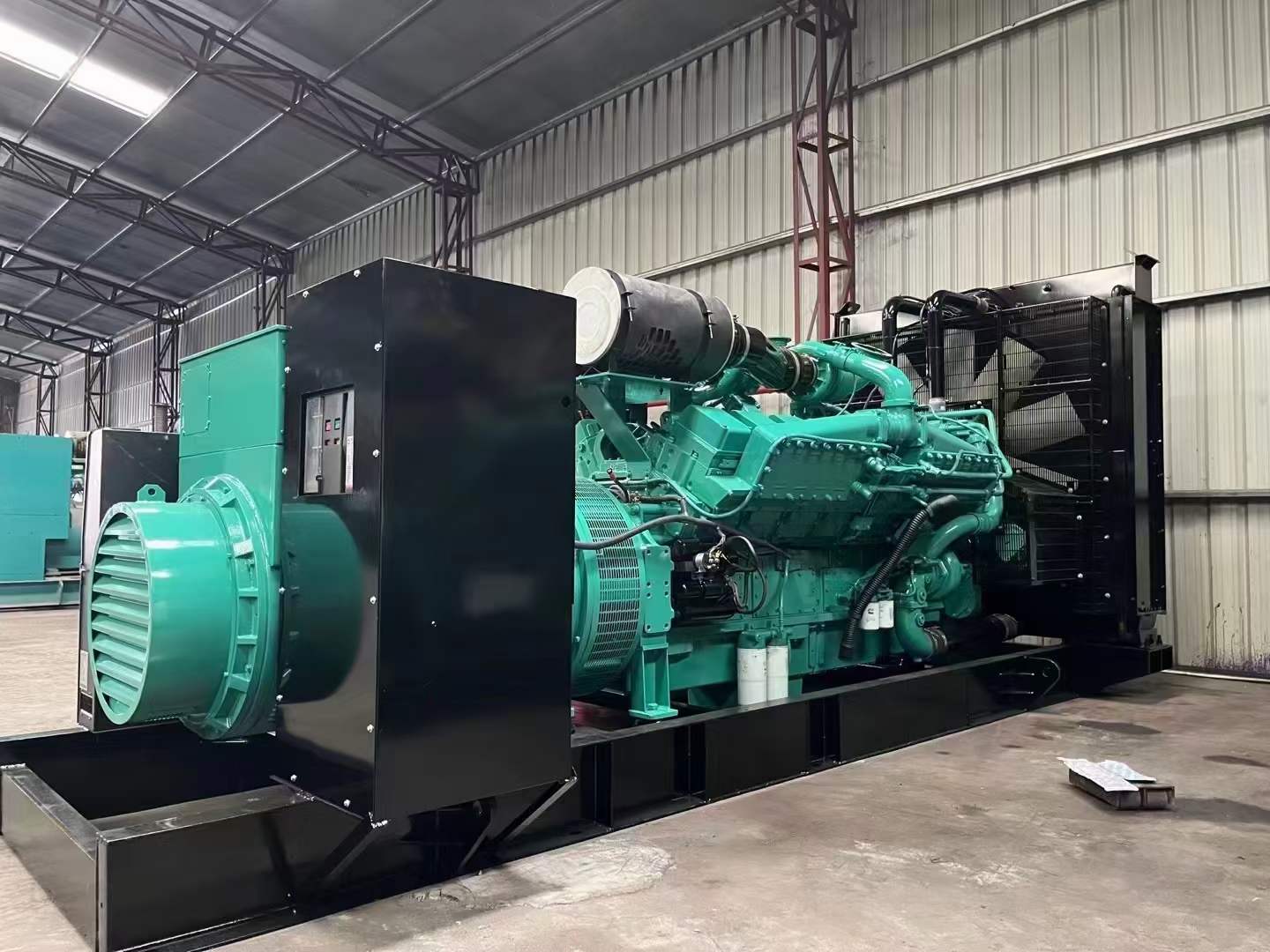 崇信如何评估无功补偿装置的性能和效果？