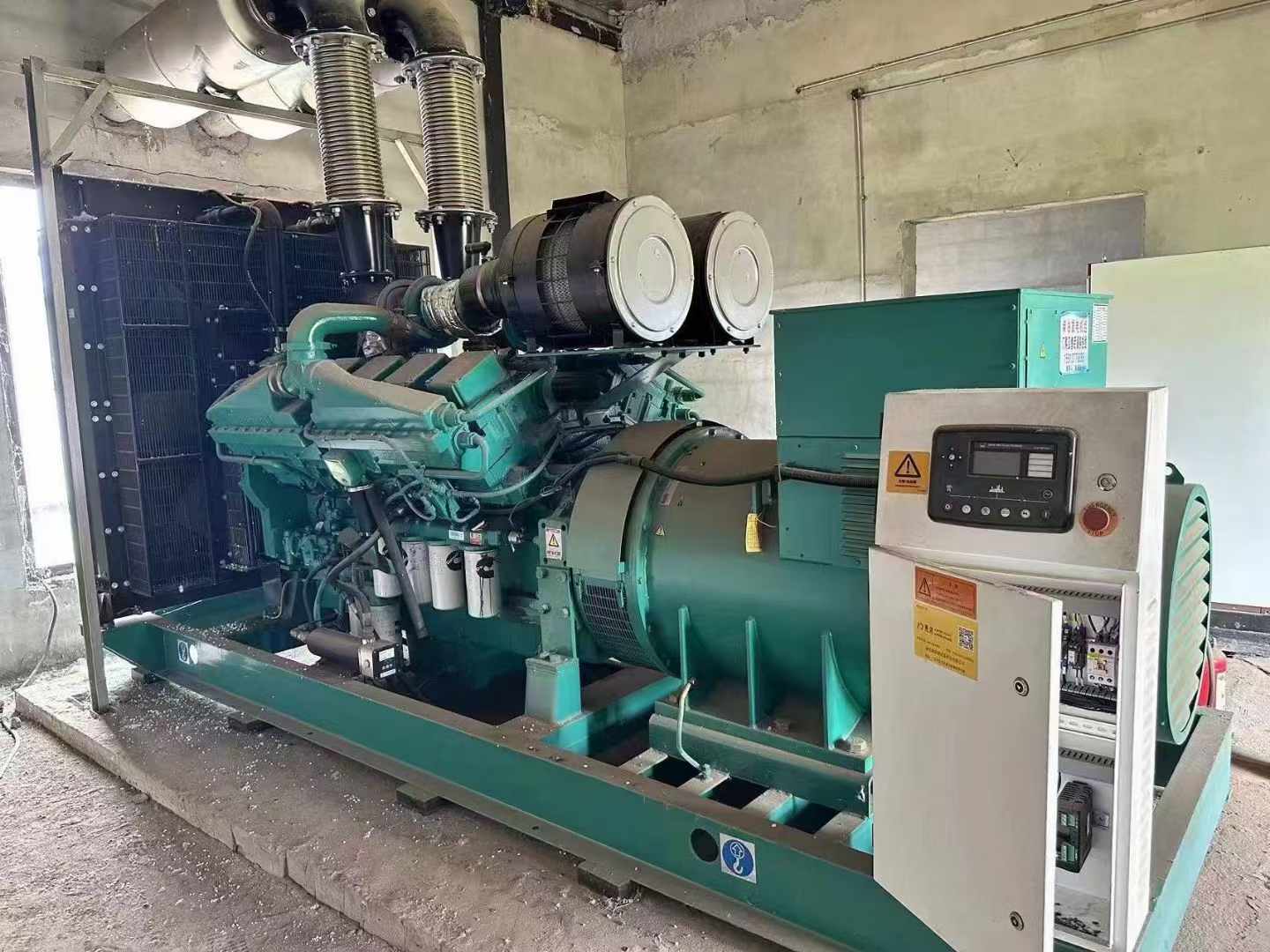 崇信无功补偿装置的性能评估需要考虑哪些因素？