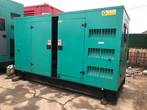 崇信怎样合理控制磷酸铁锂蓄电池的充放电倍率以延长其使用寿命？